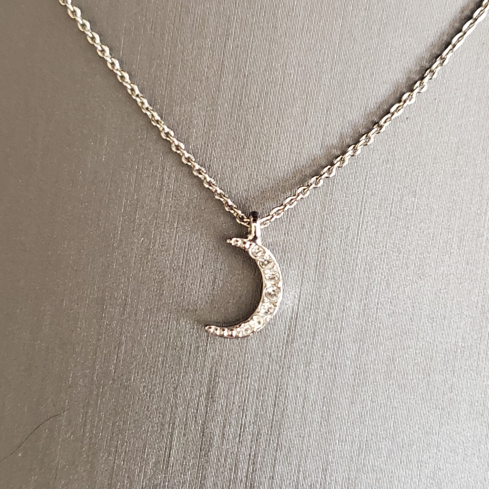 Spartina 449 Silver Tone Crescent Moon Pendant Necklace Celestial Dainty Jewelry